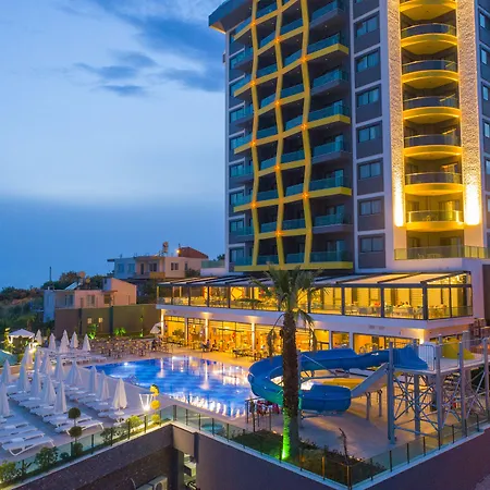 Campus Hill 5*