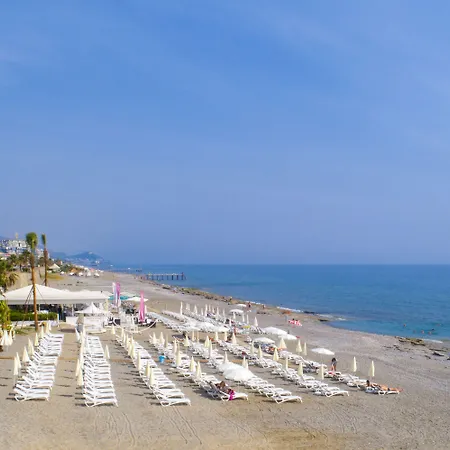 Ξενοδοχείο Campus Hill 5*