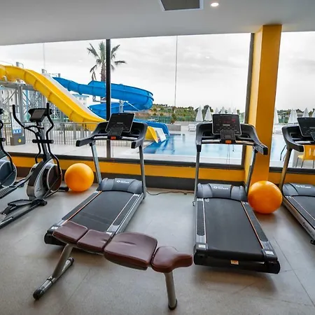 Campus Hill فندق 5*