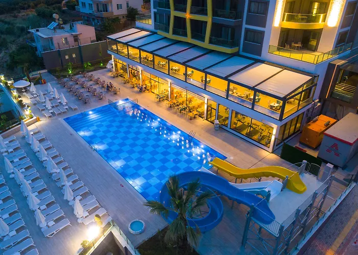 Campus Hill 5*
