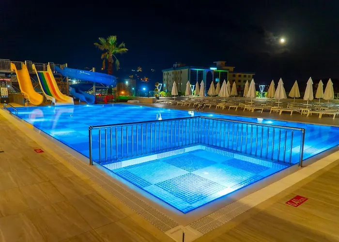 Campus Hill 5*