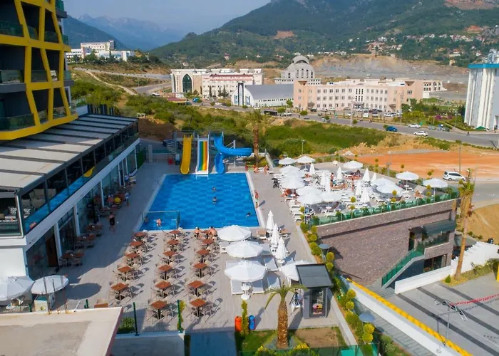 Campus Hill 5* 阿拉尼亚
